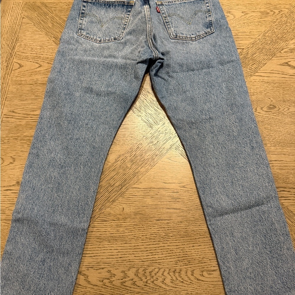 Levi's Women's Premium 501 Skinny 28x28 - Picture 3 of 6